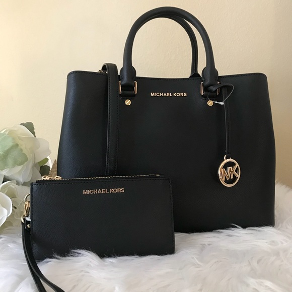 Michael Kors Handbags - Michael Kors Large black savannah satchel & wallet